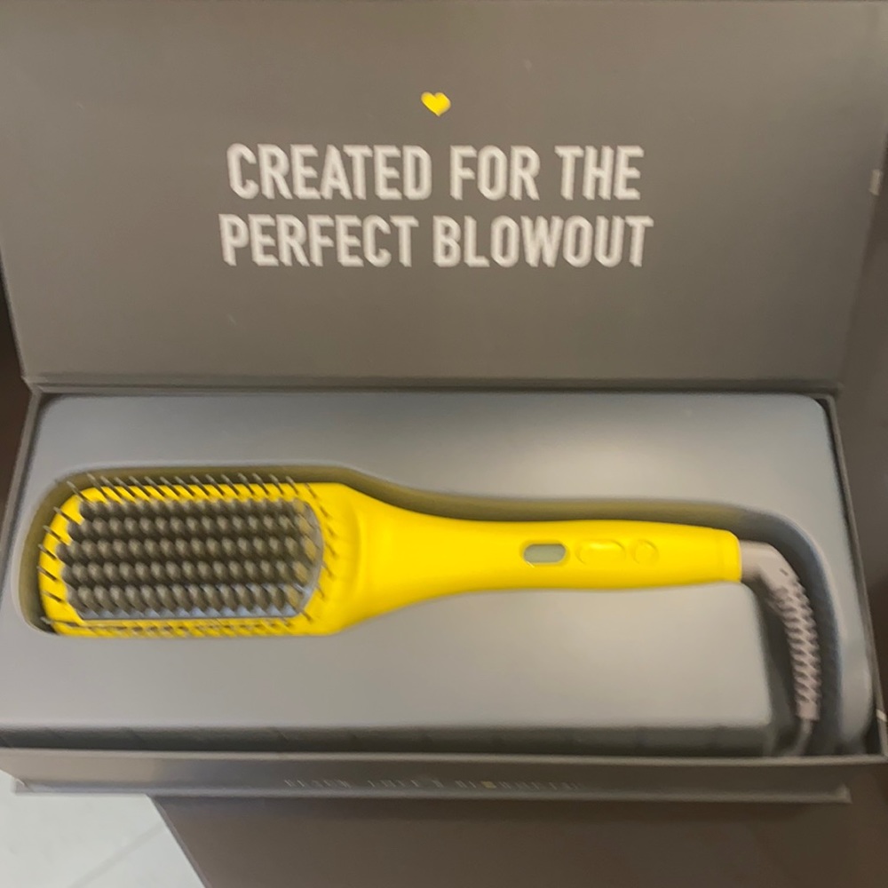 Drybar Brush